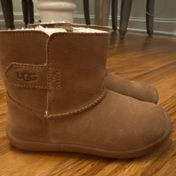 Toddler Ugg boots - Picture 2 of 3